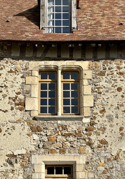 A 17th-century priory on the banks of the Seine, not far from Provins, in the Aube department - photo  n°2